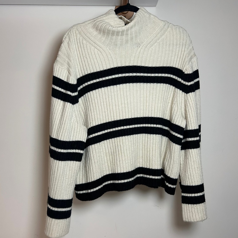 H&M Striped Ribbed‎ Turtleneck Sweater Cream Black Split Cuff Oversized Small - Picture 2 of 6
